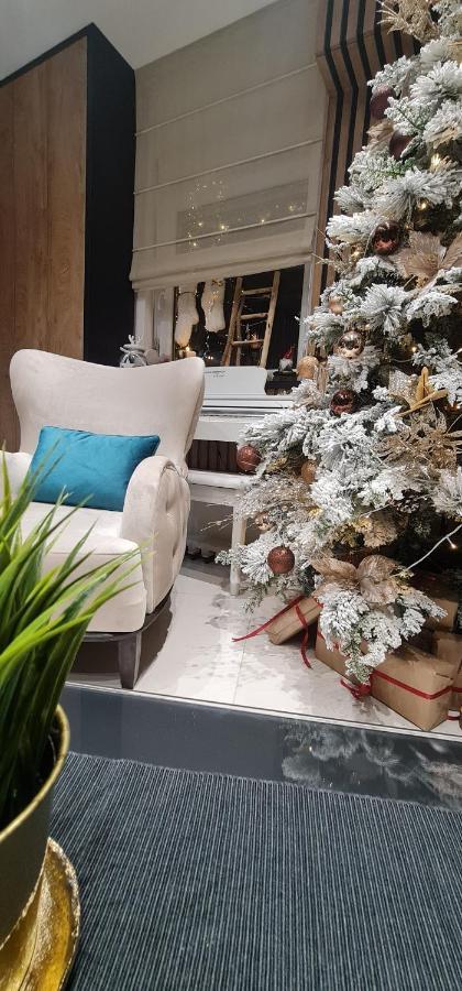 Design Apartment Platinium Spa Lux 5 Star "Havana" Completely Private Wellness & Spa Free Included Sauna & Jacuzzi & Salt Wall & Fire Place & 3D Ceilings & Business Wifi & Netflix & Keyless Code Entry & Full Smart App & Secure 2 Parking Place Ćuprija Esterno foto