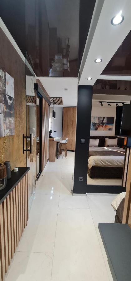 Design Apartment Platinium Spa Lux 5 Star "Havana" Completely Private Wellness & Spa Free Included Sauna & Jacuzzi & Salt Wall & Fire Place & 3D Ceilings & Business Wifi & Netflix & Keyless Code Entry & Full Smart App & Secure 2 Parking Place Ćuprija Esterno foto