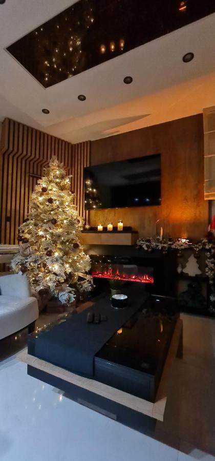 Design Apartment Platinium Spa Lux 5 Star "Havana" Completely Private Wellness & Spa Free Included Sauna & Jacuzzi & Salt Wall & Fire Place & 3D Ceilings & Business Wifi & Netflix & Keyless Code Entry & Full Smart App & Secure 2 Parking Place Ćuprija Esterno foto