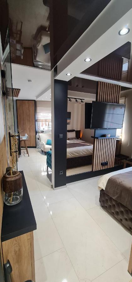 Design Apartment Platinium Spa Lux 5 Star "Havana" Completely Private Wellness & Spa Free Included Sauna & Jacuzzi & Salt Wall & Fire Place & 3D Ceilings & Business Wifi & Netflix & Keyless Code Entry & Full Smart App & Secure 2 Parking Place Ćuprija Esterno foto