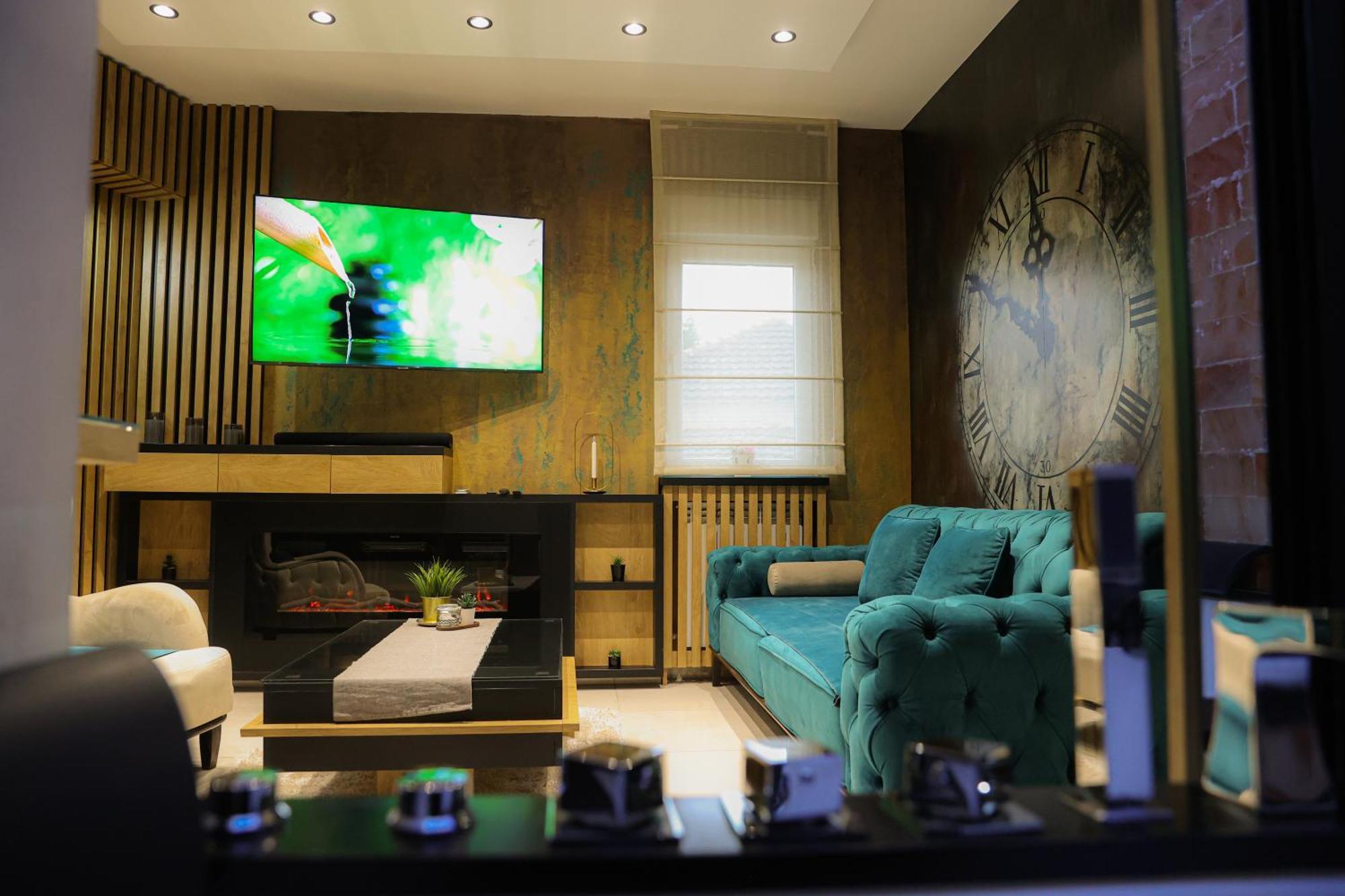 Design Apartment Platinium Spa Lux 5 Star "Havana" Completely Private Wellness & Spa Free Included Sauna & Jacuzzi & Salt Wall & Fire Place & 3D Ceilings & Business Wifi & Netflix & Keyless Code Entry & Full Smart App & Secure 2 Parking Place Ćuprija Esterno foto